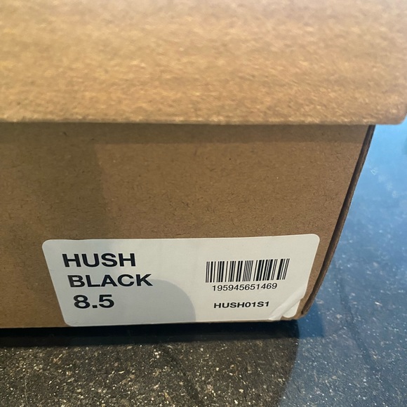 Black Steve Madden heeled boots (NEVER WORN) - Picture 4 of 4